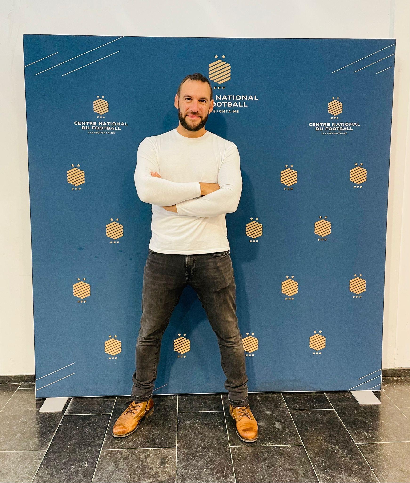 MENTAL CAMP ⸱ JONATHAN BEL LEGROUX